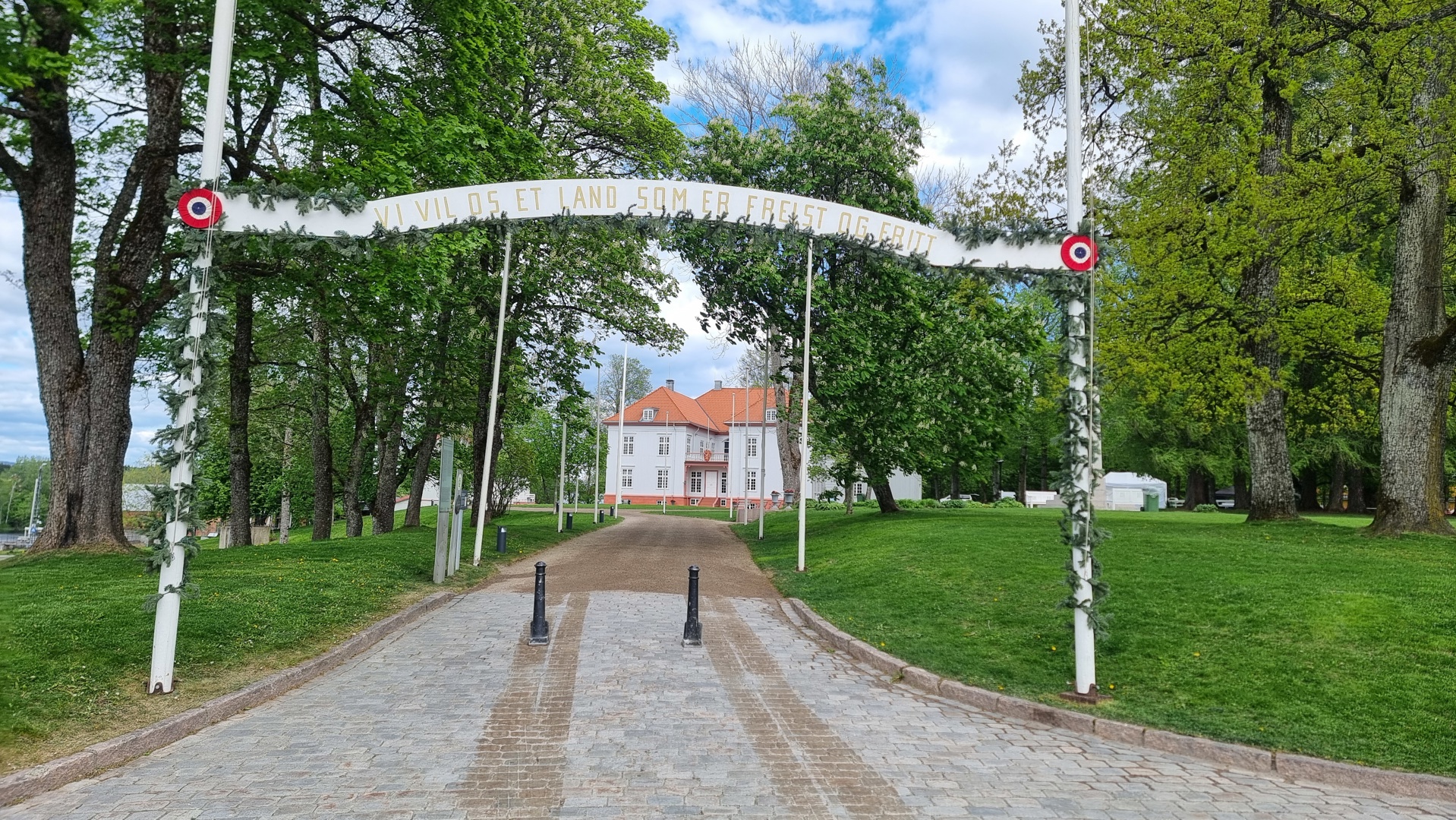 Gratulerer med dagen 17. mai 2025